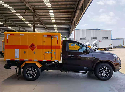 驿城爆破器材运输车